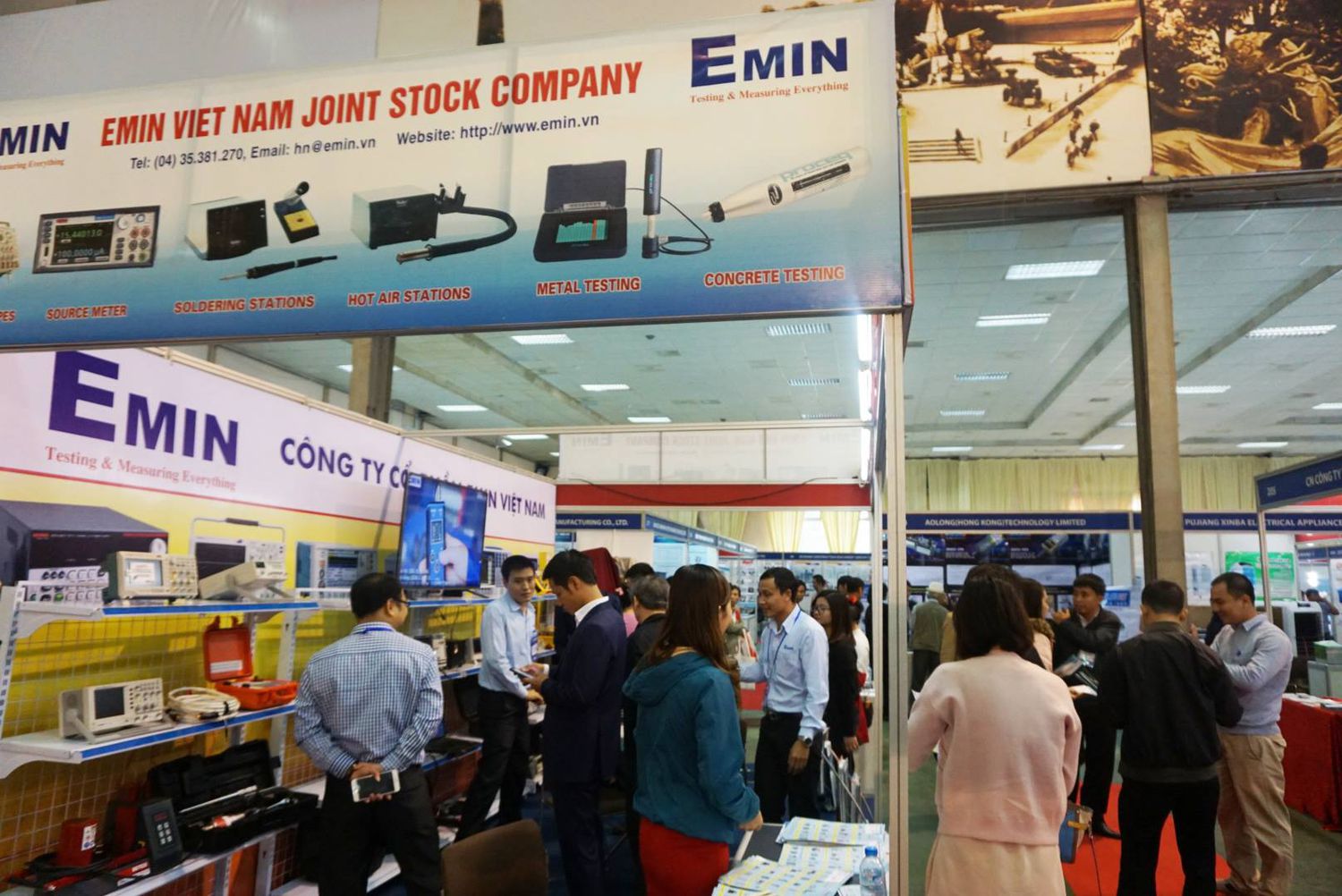 emin vietnam tai trien lam vimf 2017.jpg