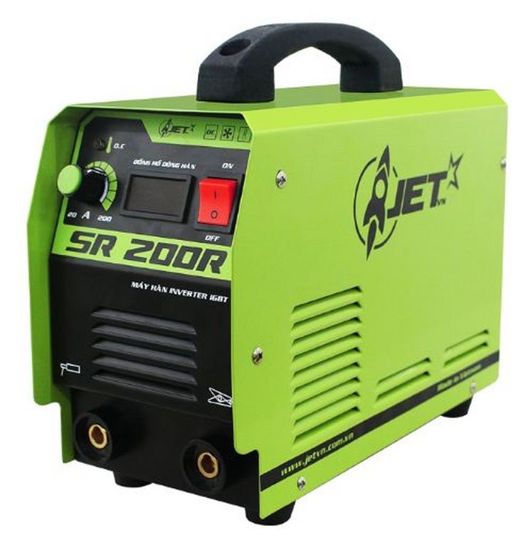 Thiết bị máy hàn cơ khí trong môi trường xưởng sản xuất